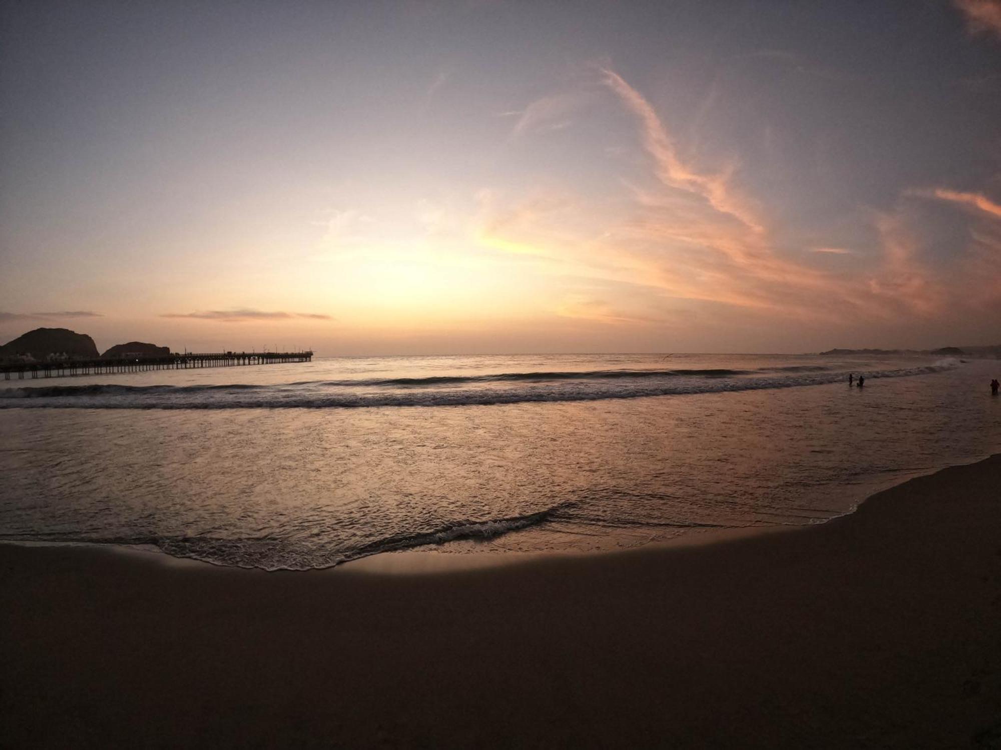 Hospedaje Rocio Del Mar Hotel เซโรอาซูล ภายนอก รูปภาพ